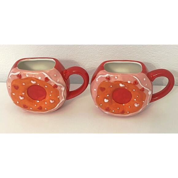 Handpainted DONUT Coffee Cups Iced Donuts Hearts, Set of Two Novelty Mugs NEW - Picture 2 of 3